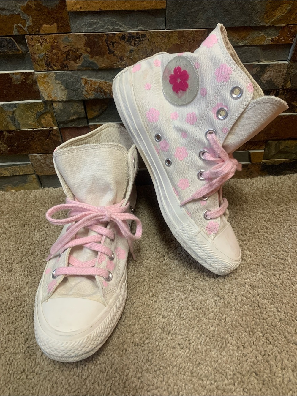 Converse woman’s 7 (37.5) High-Top Sneakers in White with Pink Floral Details